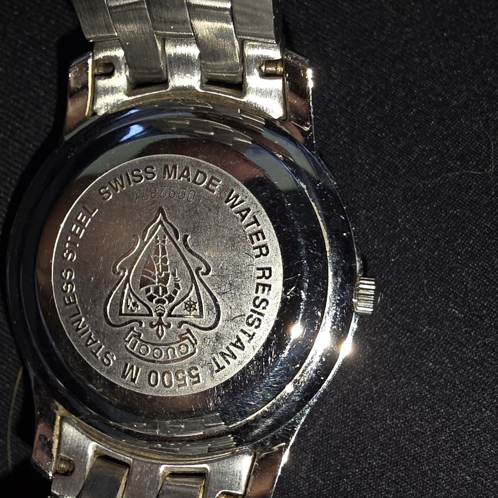 Gucci 5500M White Dial Date Men's Quartz Watch Swiss Made - Picture 4 of 4